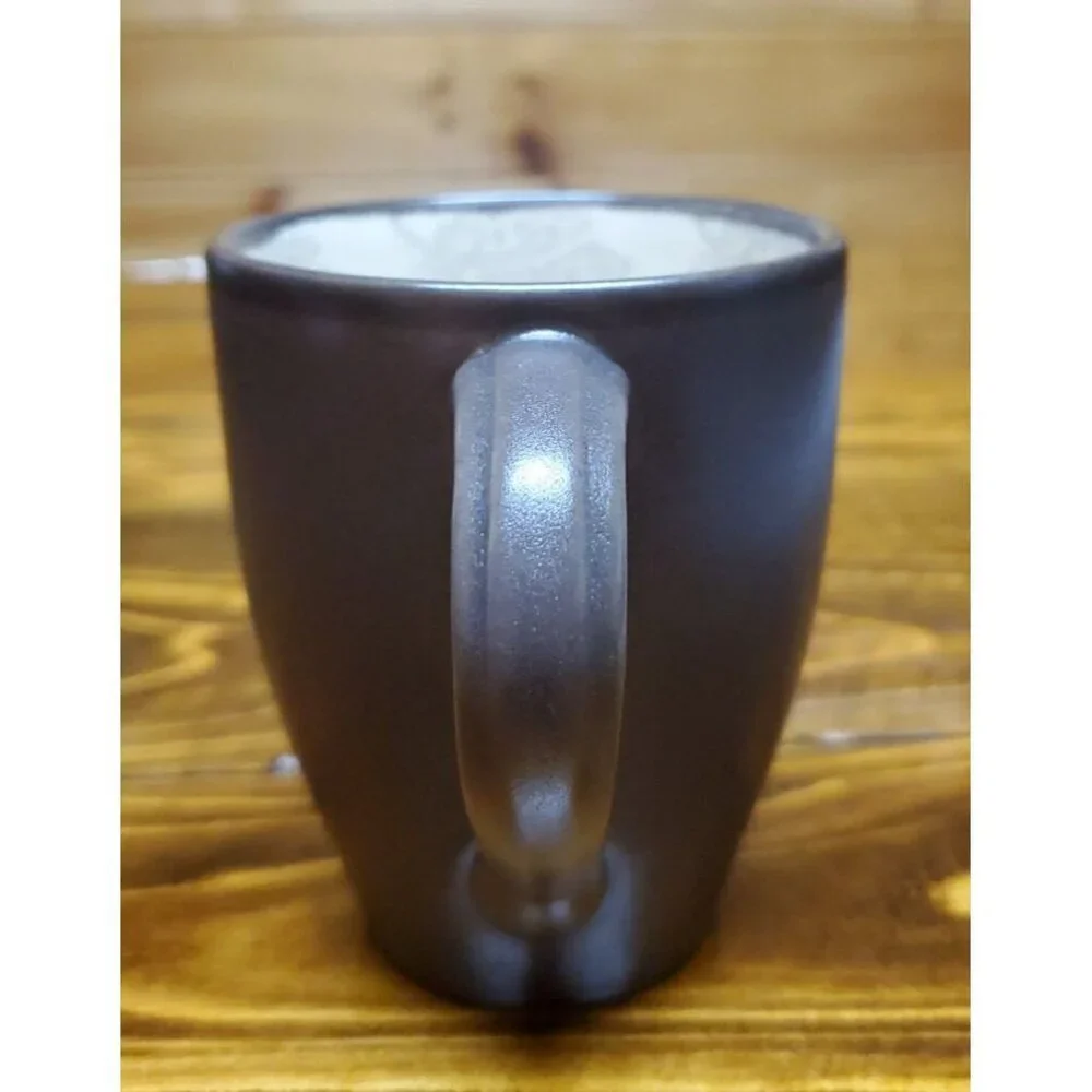 222 Fifth CHANDI Vanille Excellent Condition Brown Stylized Coffee Mug Tea Cup